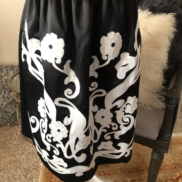 White House Black Market Evening Dress - Picture 3 of 7